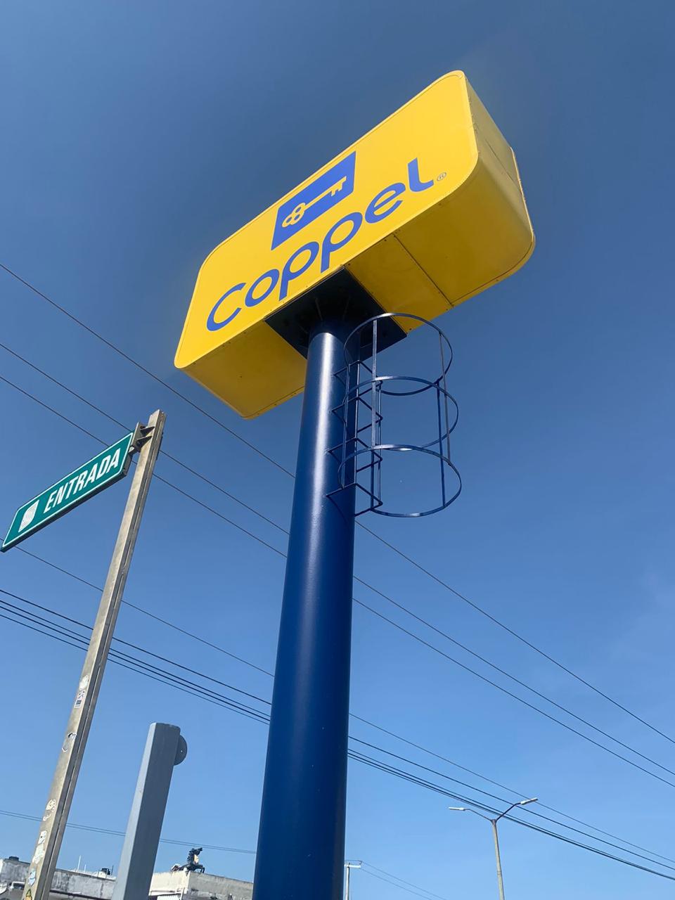 Tótem publicitario fabricado por Publimpacto para Coppel